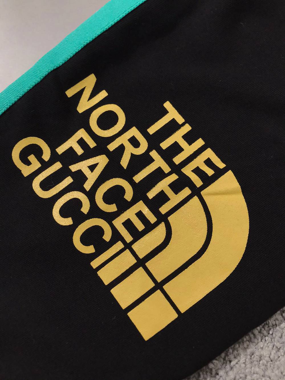 GU- Trousers JP9618690